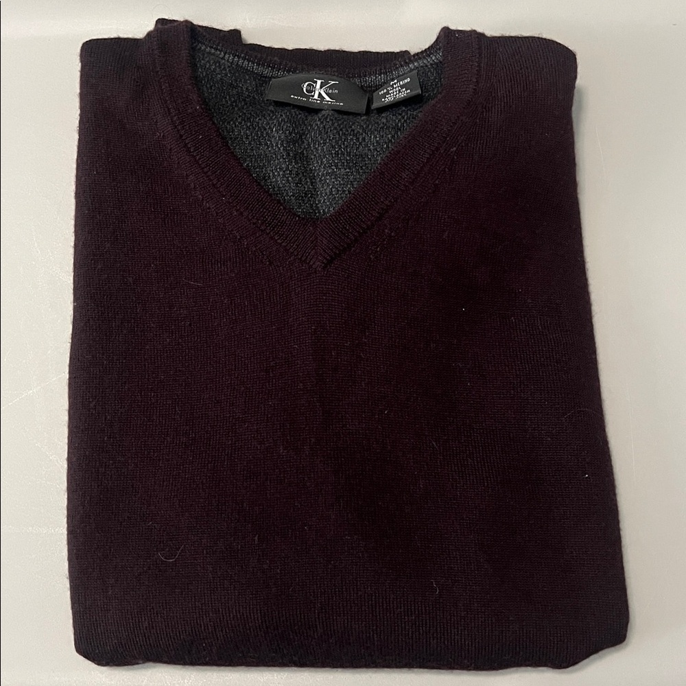 Calvin Klein Merino Wool VNeck Sweater Burgundy Size Medium